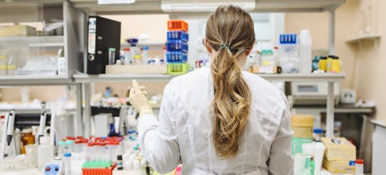 The laboratory technician knows what spinal muscular atrophy looks like